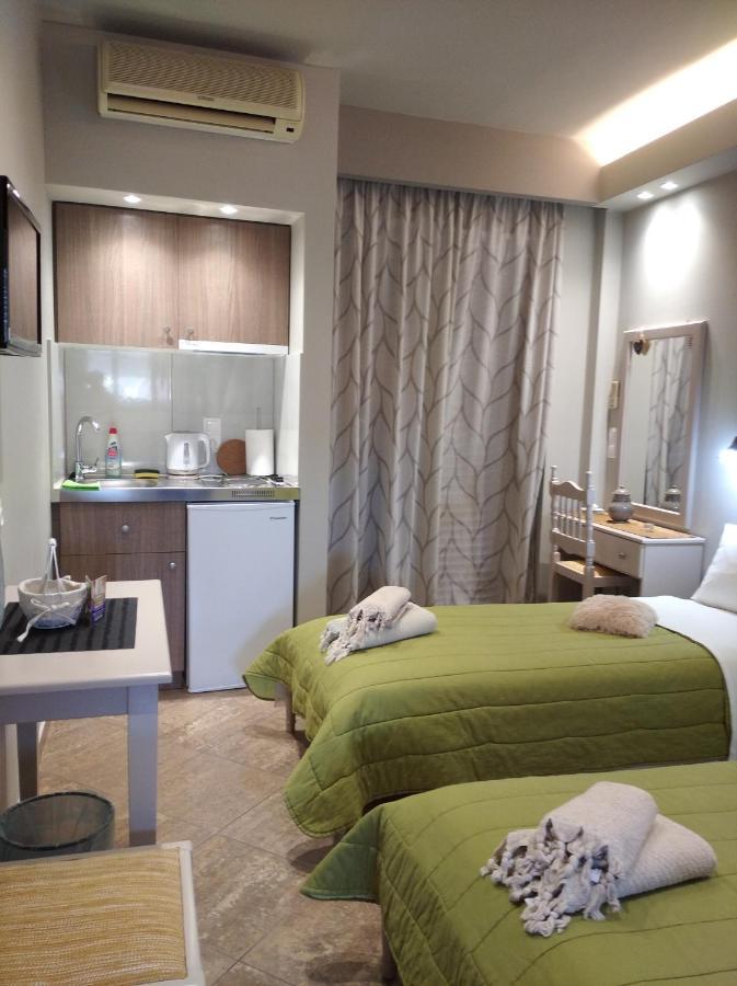 Maltezos Rooms Méthana Exterior foto