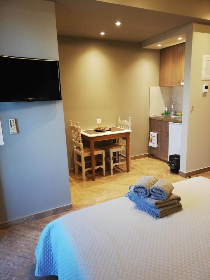 Maltezos Rooms Méthana Exterior foto