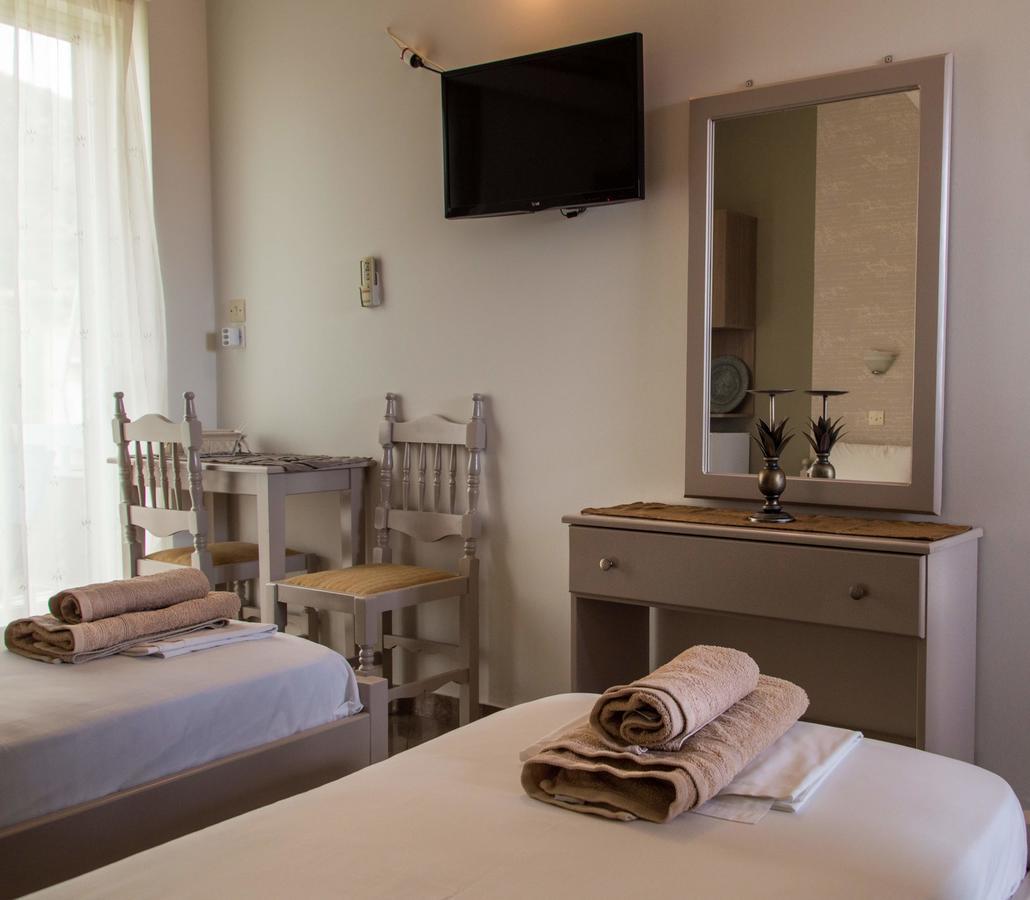 Maltezos Rooms Méthana Exterior foto