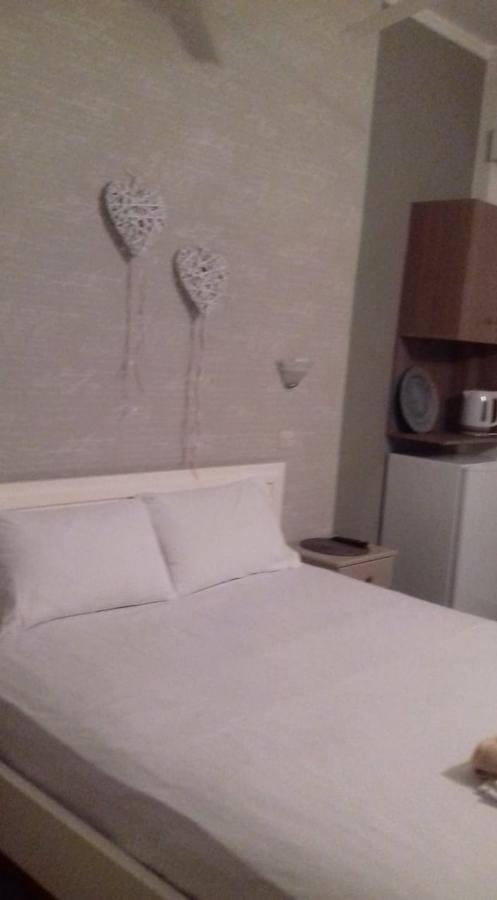 Maltezos Rooms Méthana Exterior foto
