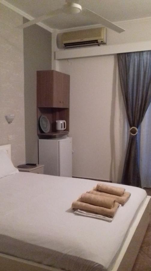 Maltezos Rooms Méthana Exterior foto