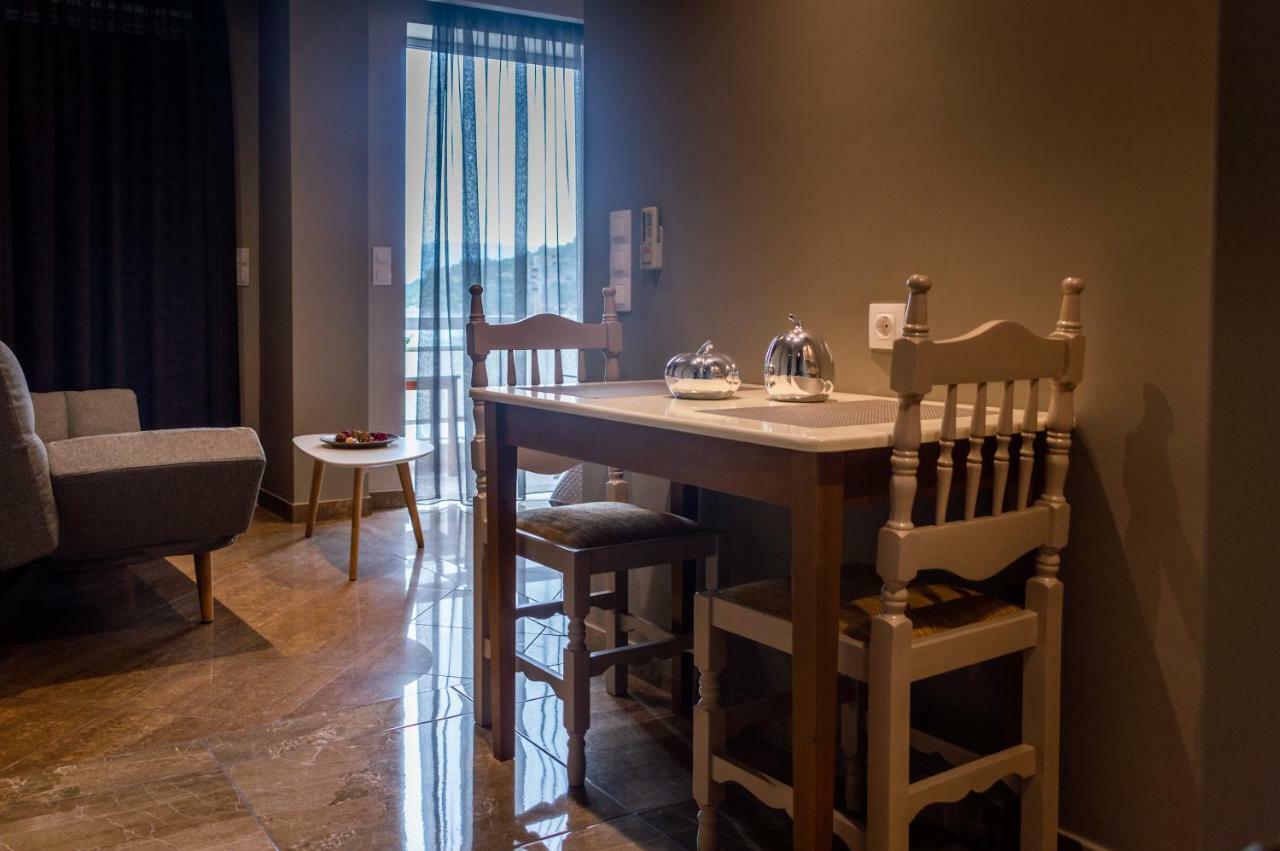 Maltezos Rooms Méthana Exterior foto