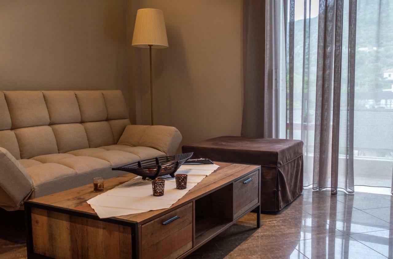 Maltezos Rooms Méthana Exterior foto
